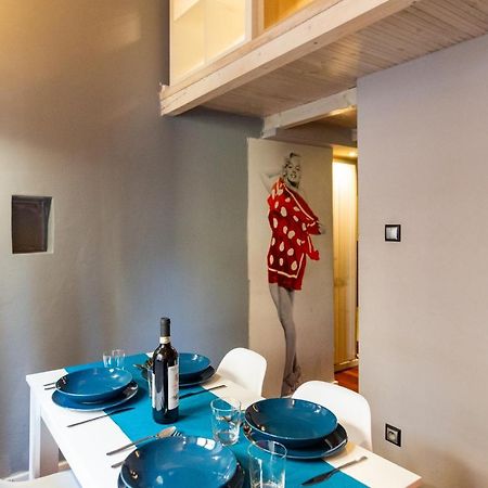 Lilly Apartment Main Train Station Old Town By The Castle Suites Krakau Buitenkant foto