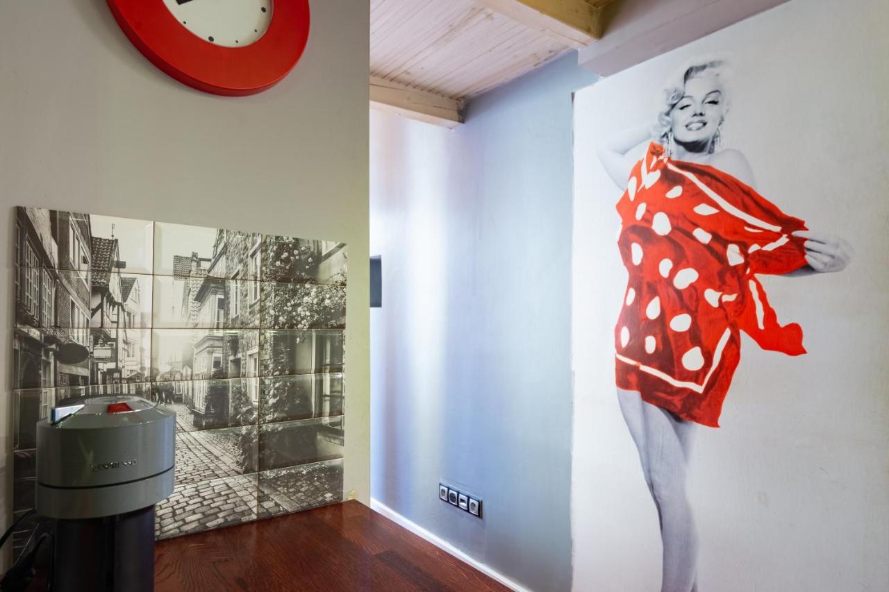 Lilly Apartment Main Train Station Old Town By The Castle Suites Krakau Buitenkant foto